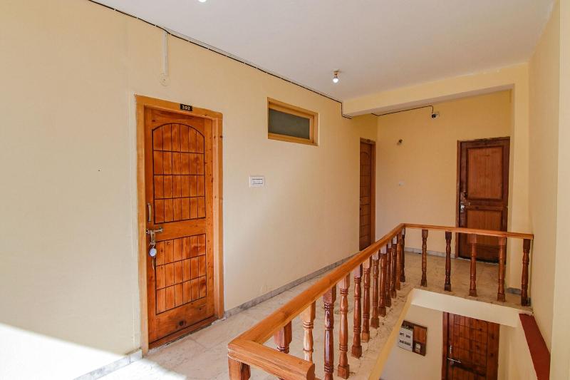 Fabhotel Green View image