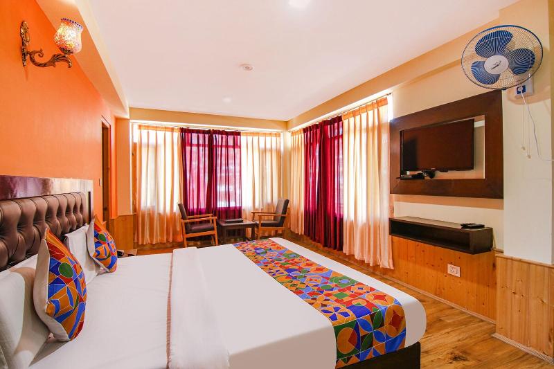 Fabhotel Green View image