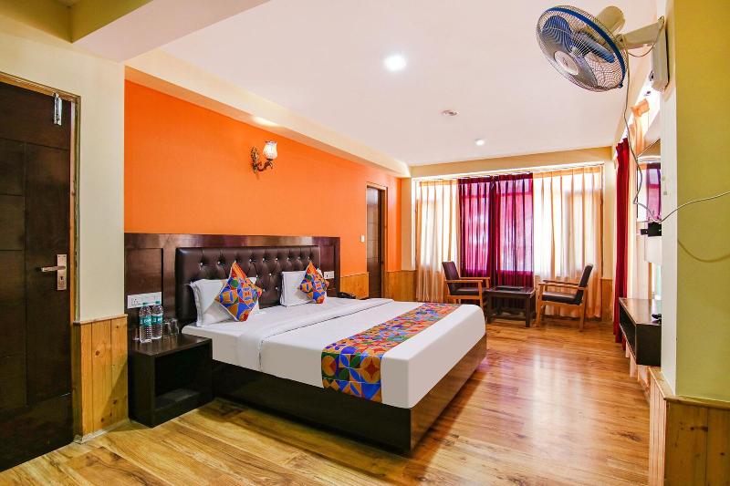 Fabhotel Green View image
