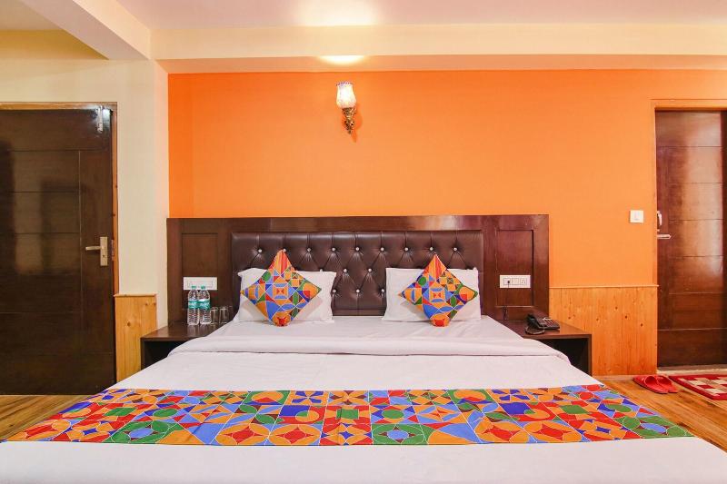 Fabhotel Green View image
