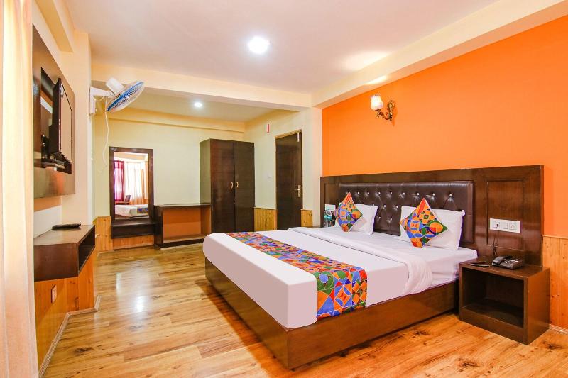 Fabhotel Green View image