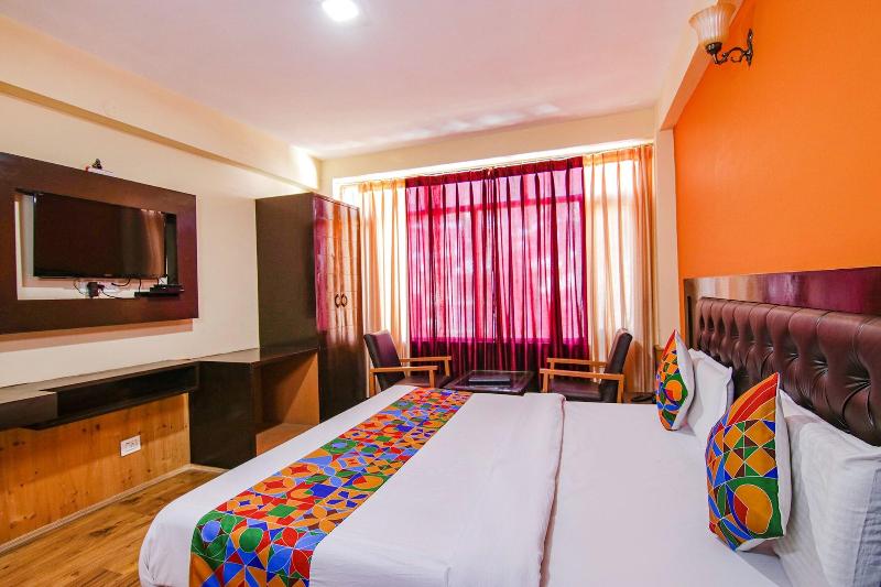 Fabhotel Green View image