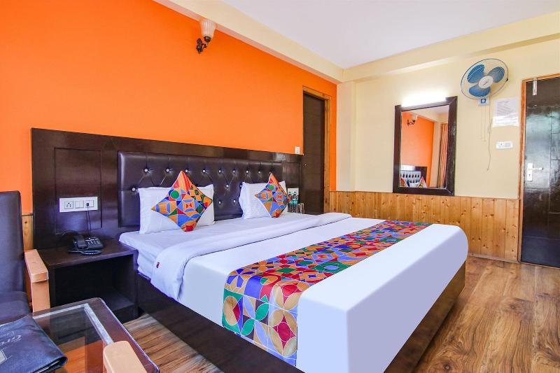 Fabhotel Green View image