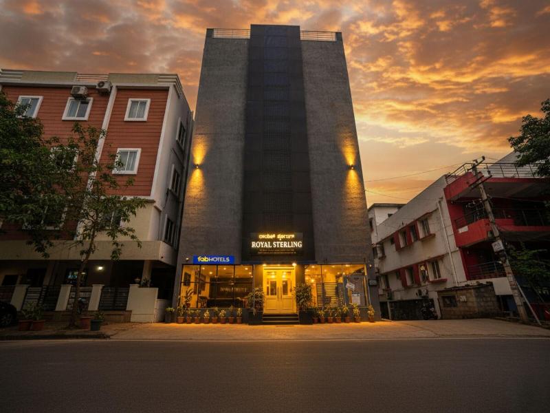 Fabhotel Royal Sterling image