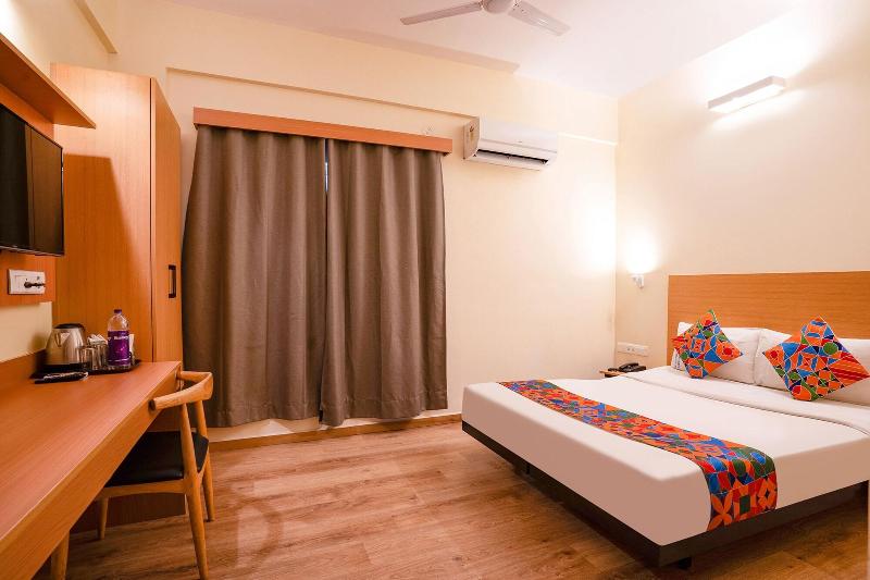 Fabhotel Royal Sterling image