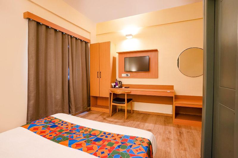 Fabhotel Royal Sterling image