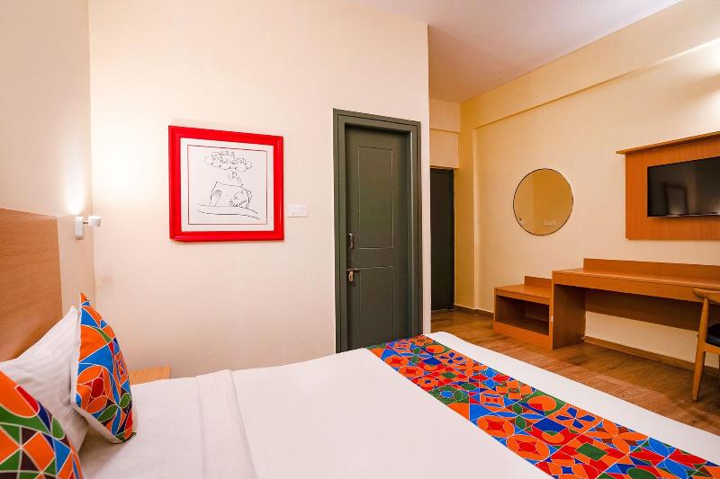 Fabhotel Royal Sterling image