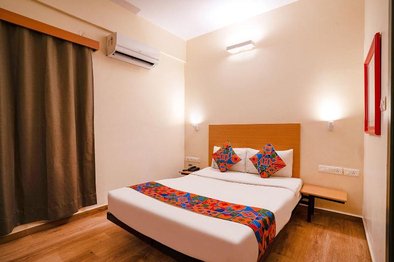 Fabhotel Royal Sterling image
