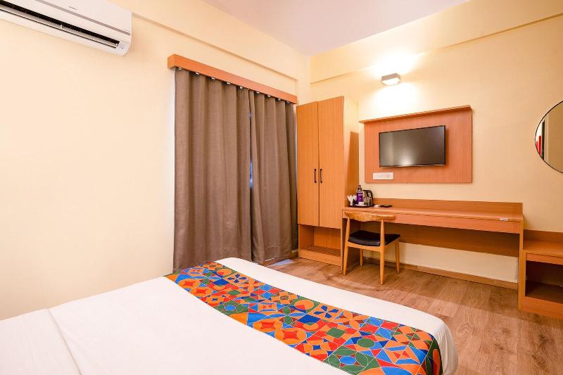 Fabhotel Royal Sterling image