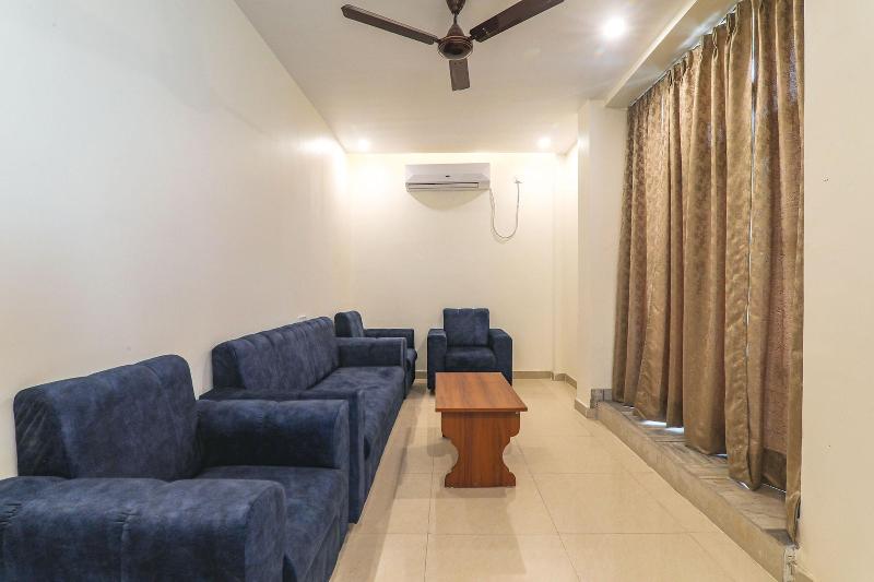 Fabhotel Raj Palace image