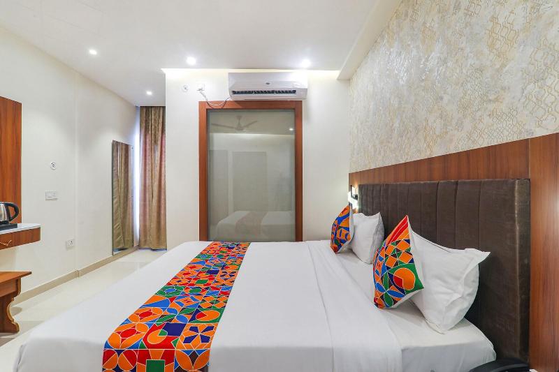 Fabhotel Raj Palace image