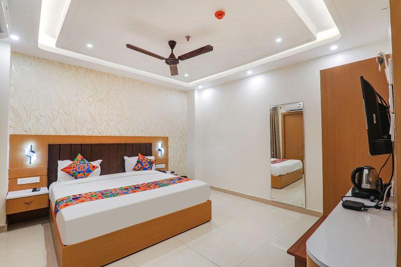 Fabhotel Raj Palace image