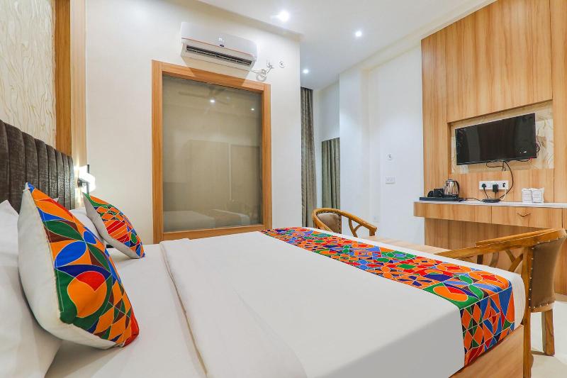 Fabhotel Raj Palace image