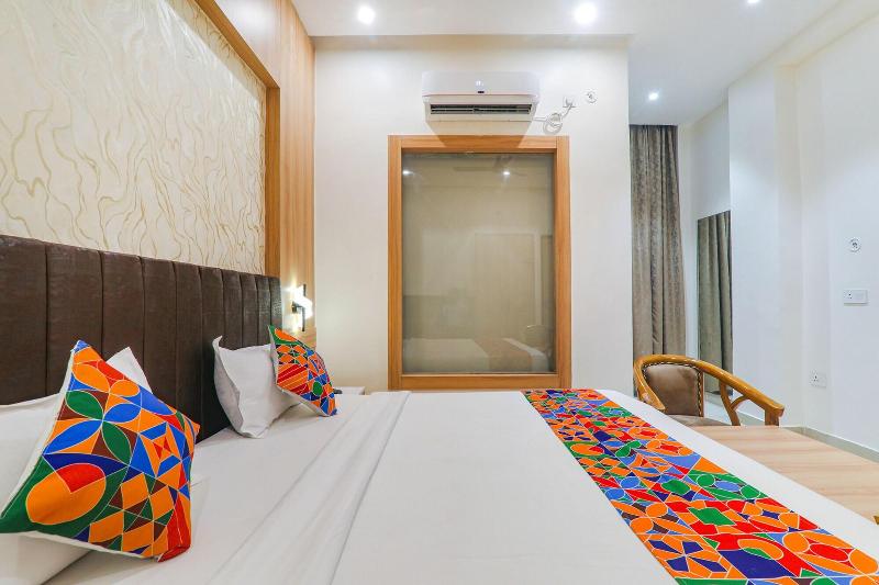 Fabhotel Raj Palace image