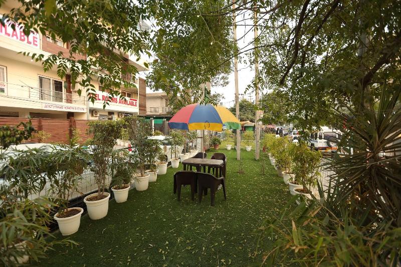 Hotel Starex Opp. Artemis Hospital image