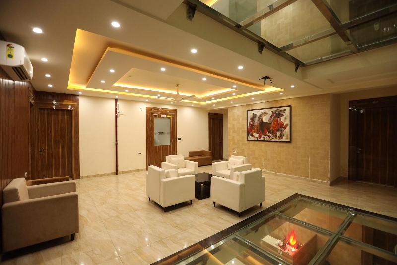 Hotel Starex Opp. Artemis Hospital image