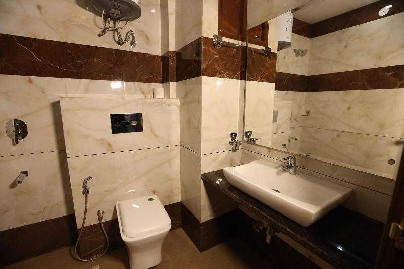 Hotel Starex Opp. Artemis Hospital image