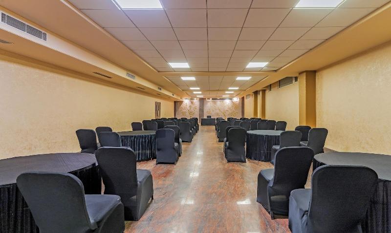 Treebo Premium Baramasi By Jai Club Prime image