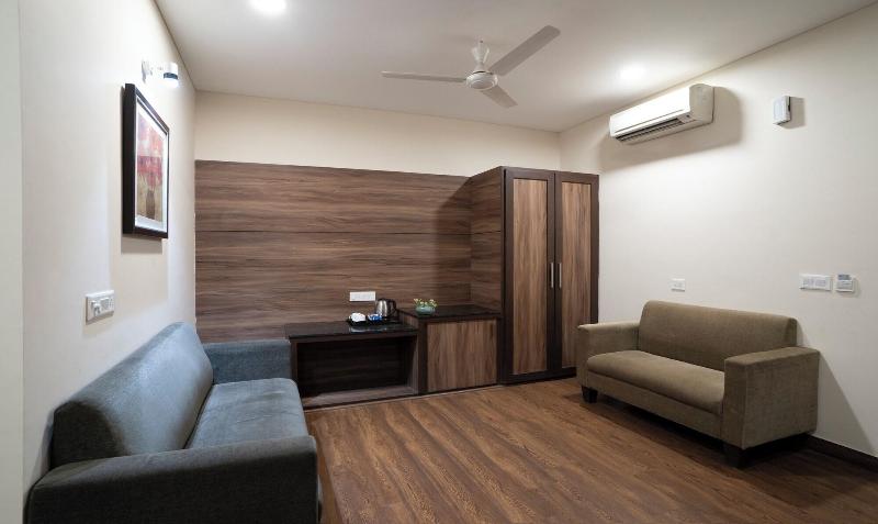 Treebo Premium Baramasi By Jai Club Prime image