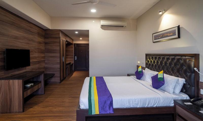 Treebo Premium Baramasi By Jai Club Prime image