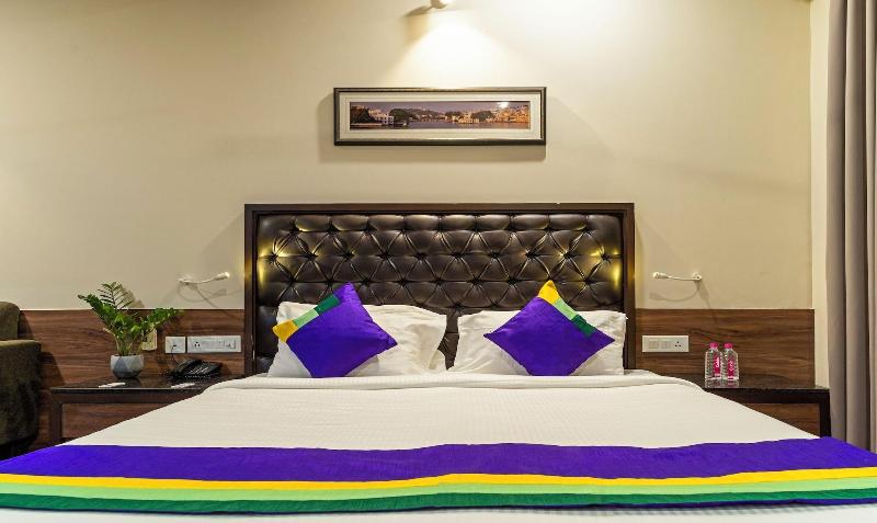 Treebo Premium Baramasi By Jai Club Prime image