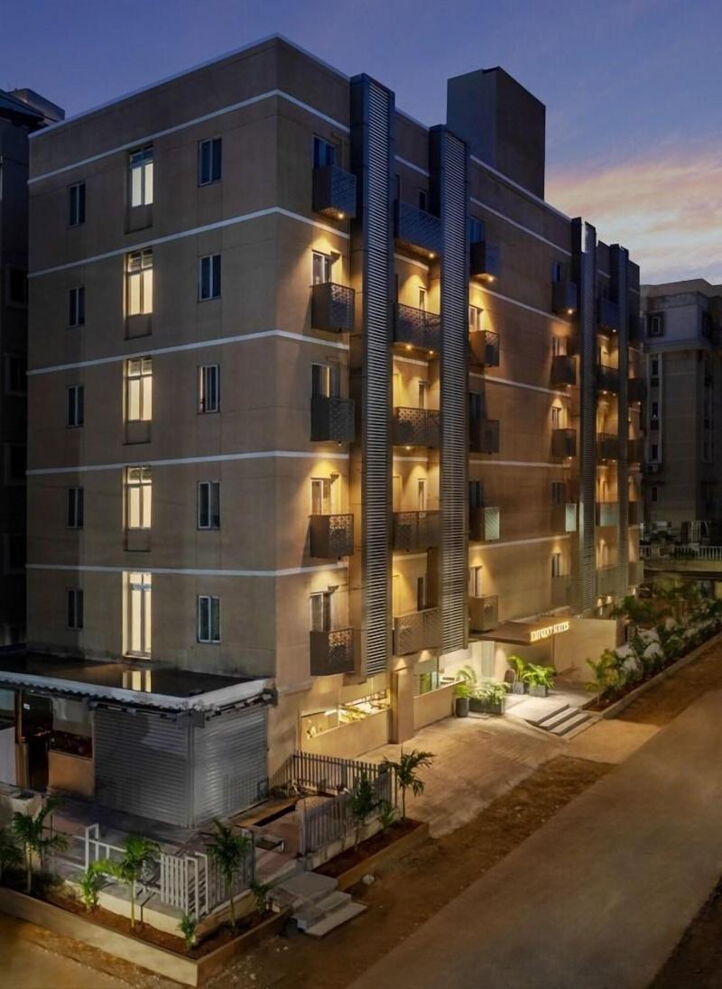 Eminent Suites & Apartments — general view