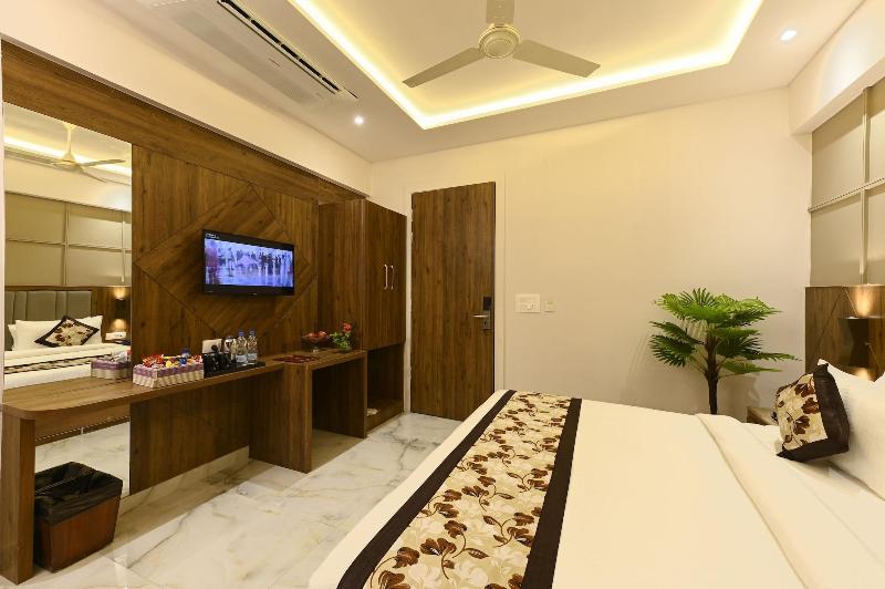 Avalon Palms Agra image