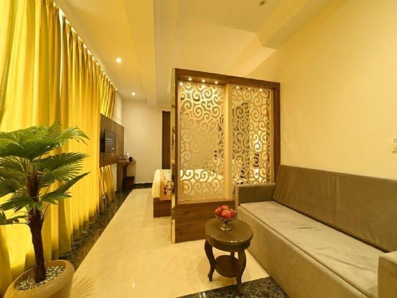 Avalon Palms Agra image