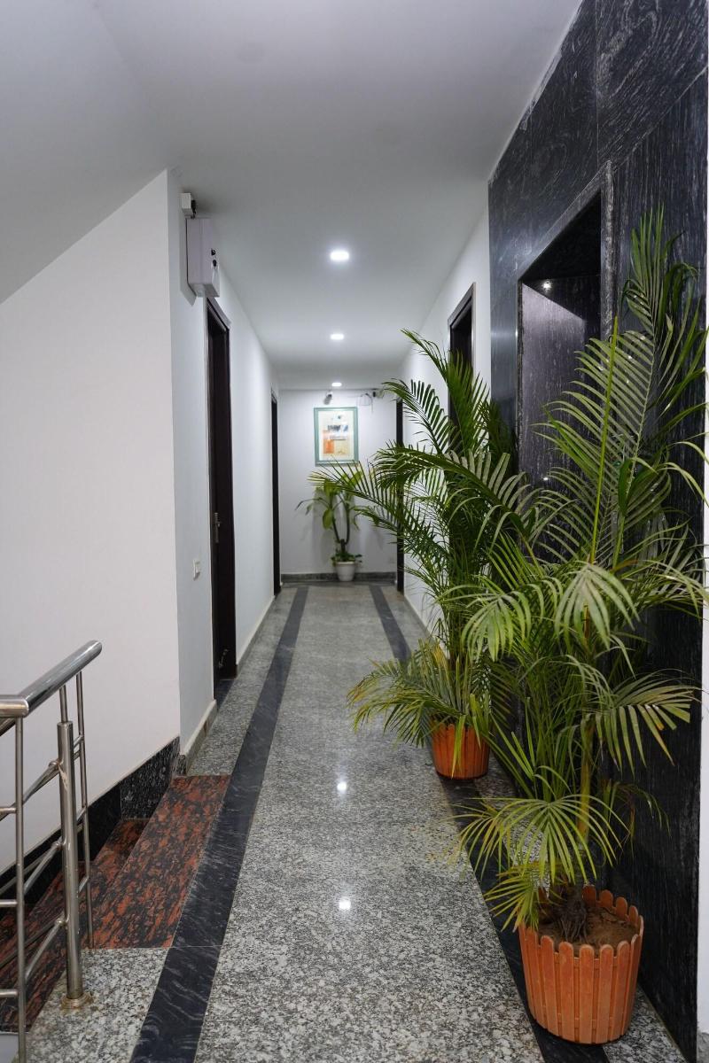 Posh Garden Inn image