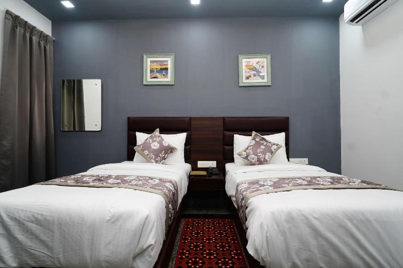 Posh Garden Inn image