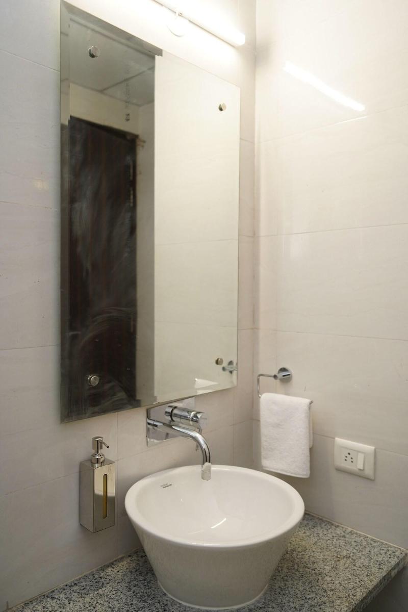 Posh Garden Inn image