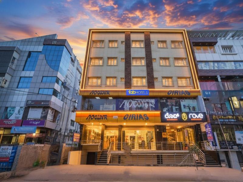 Fabhotel Rove Inn & Suites image