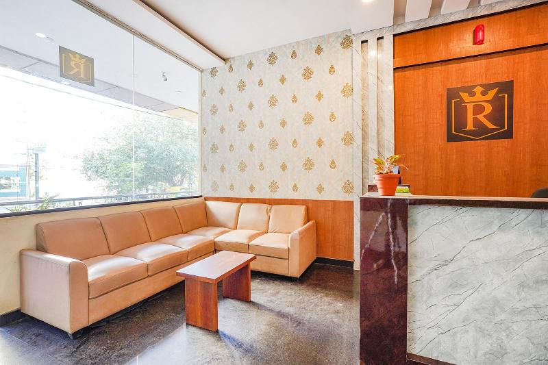Fabhotel Rove Inn & Suites image