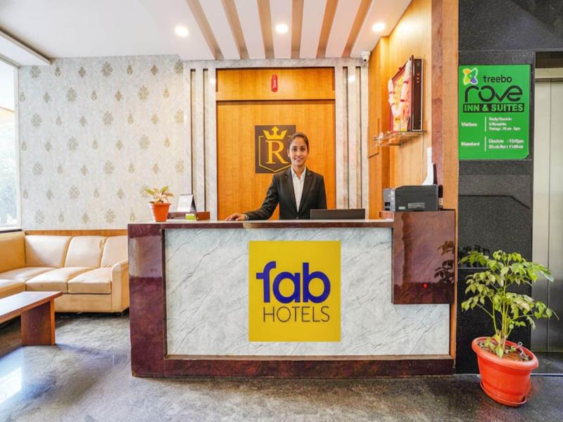 Fabhotel Rove Inn & Suites image