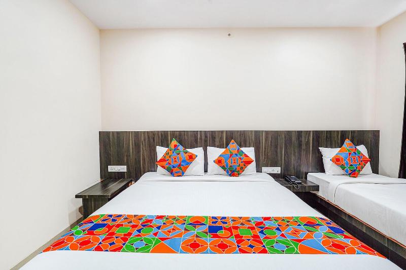 Fabhotel Rove Inn & Suites image