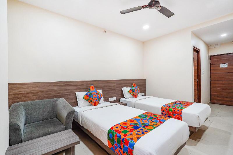 Fabhotel Rove Inn & Suites image