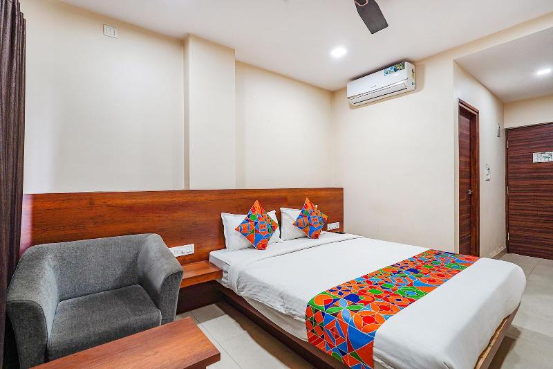 Fabhotel Rove Inn & Suites image