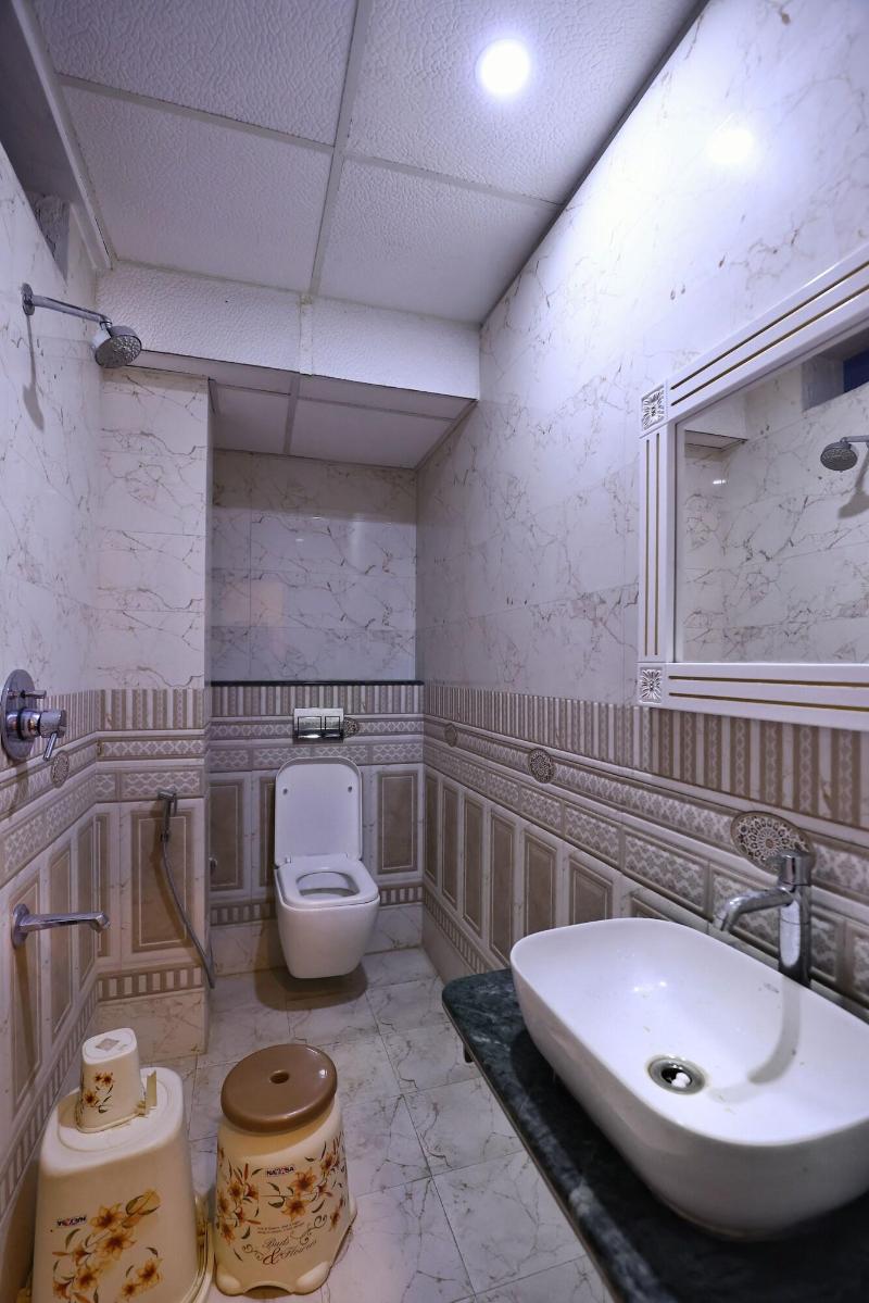Hotel City Meridian image