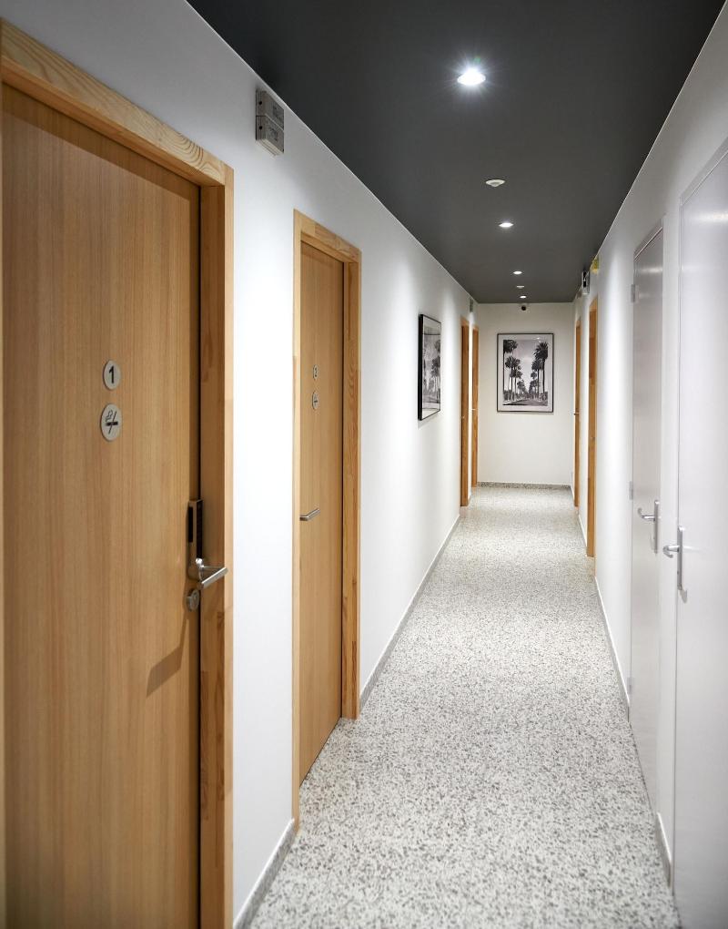 Corner Set image