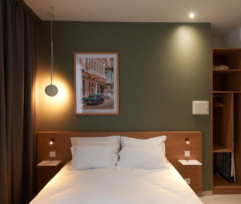 Corner Set image