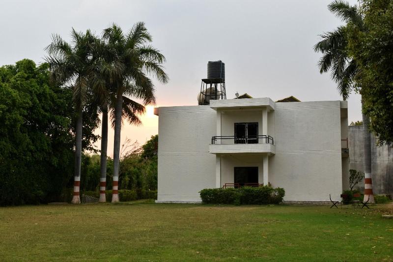 Greenwood Hotel — general view