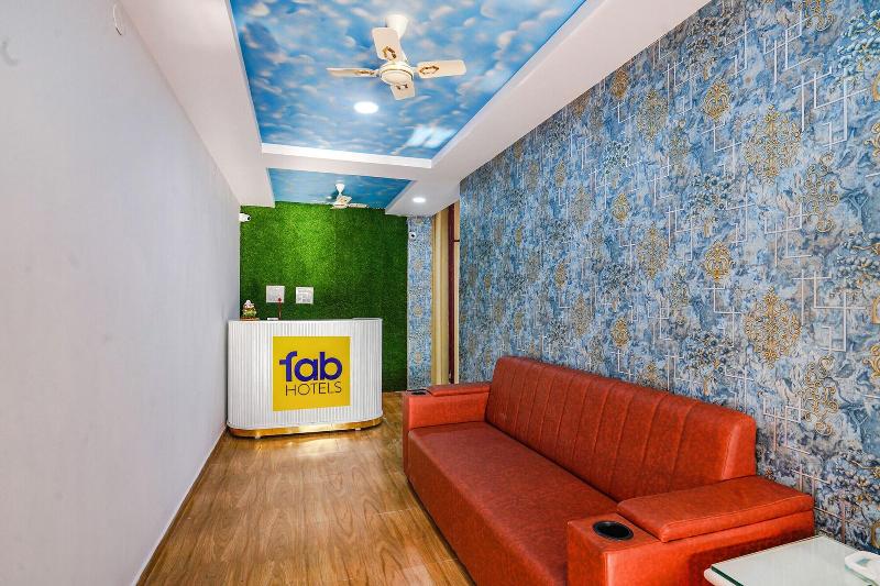 Fabhotel Grand Broholic