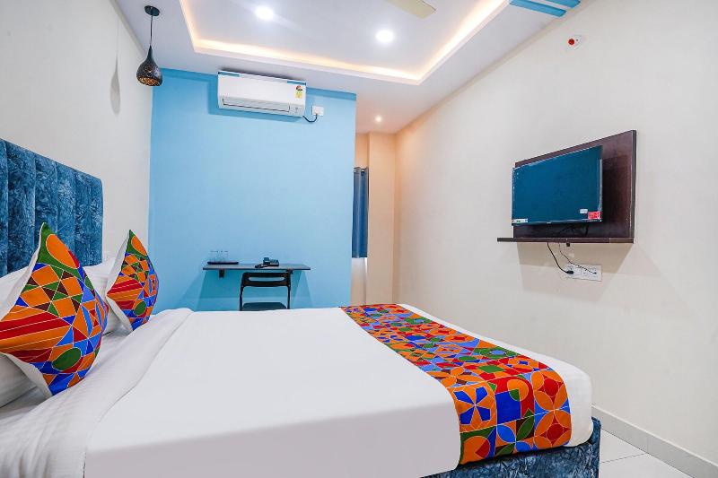 Fabhotel Grand Broholic — exterior view