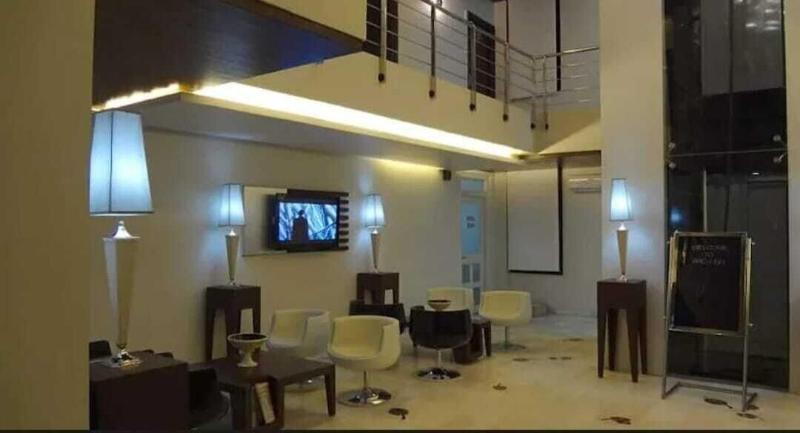 Hotel Arch Inn — general view