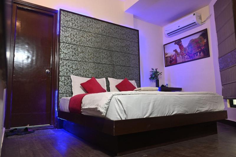 Hotel Arch Inn image