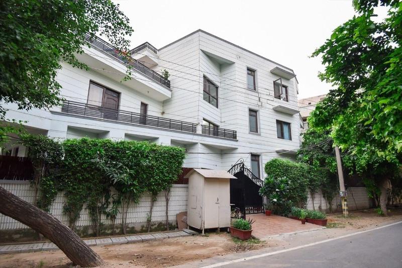 Bedchambers Serviced Apartments Sushantlok image
