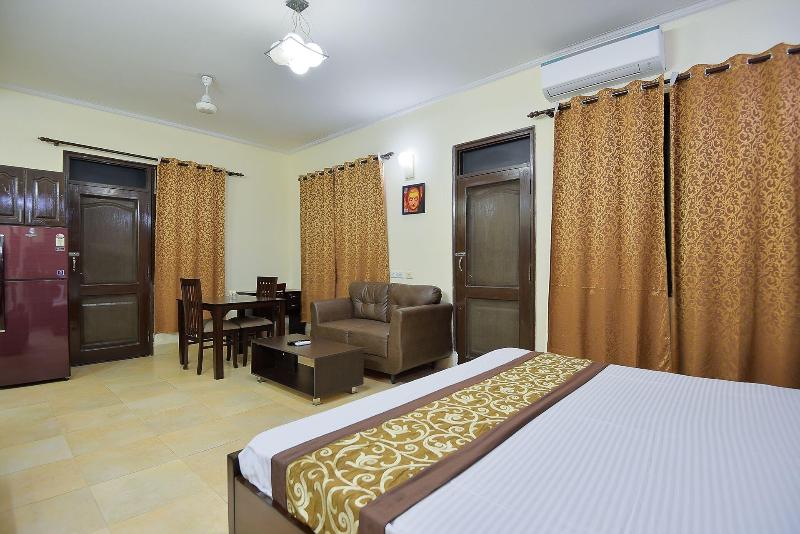 Bedchambers Serviced Apartments Sushantlok image