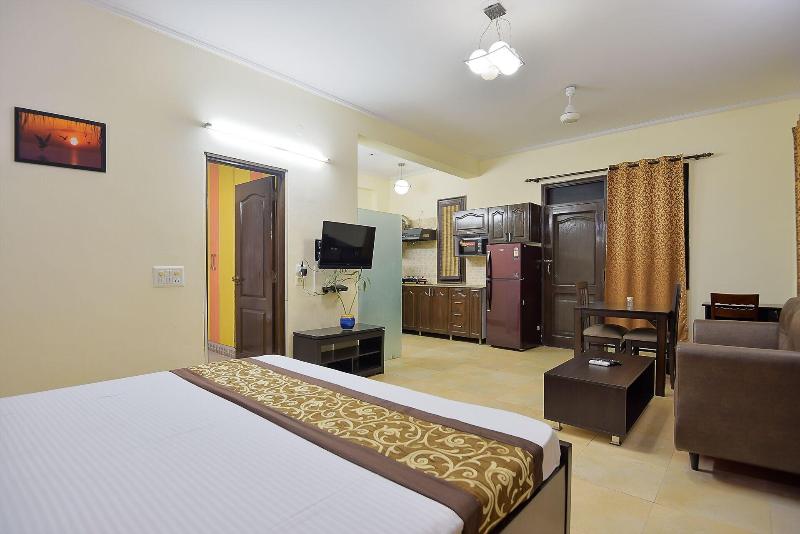 Bedchambers Serviced Apartments Sushantlok image