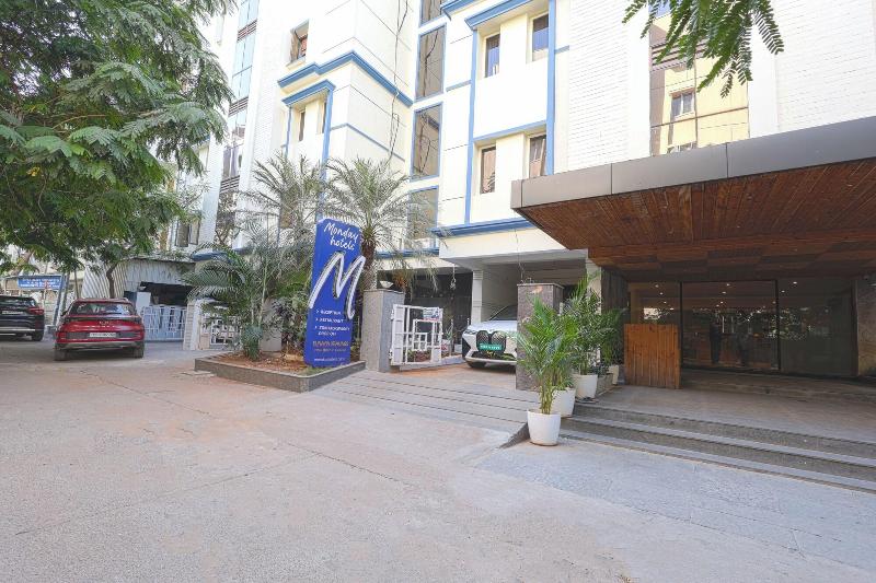 Monday Hotels Hitec City image