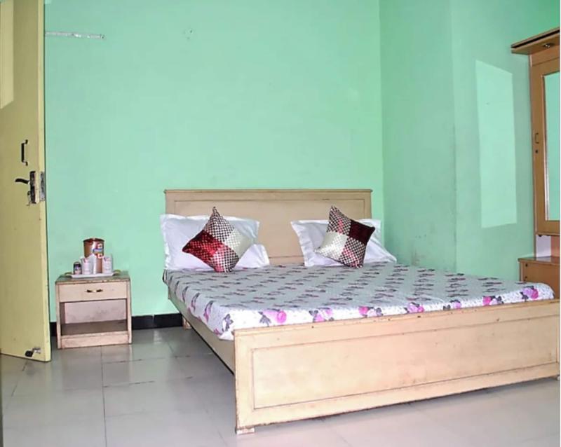 Goroomgo Viren Plaza Agra image